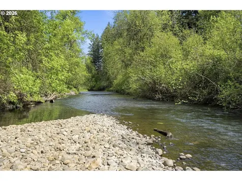27688 S Highway 213 Mulino OR 97042