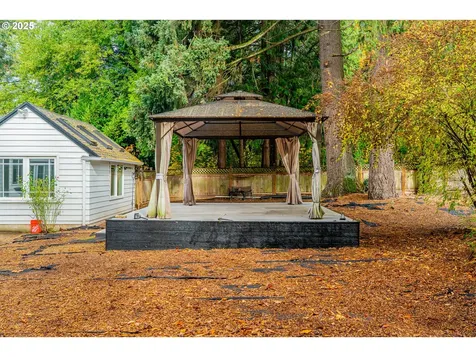 3760 SW 96th Avenue Portland OR 97225