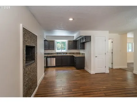 1595 NW Martin Avenue Roseburg OR 97471