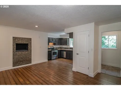 1595 NW Martin Avenue Roseburg OR 97471