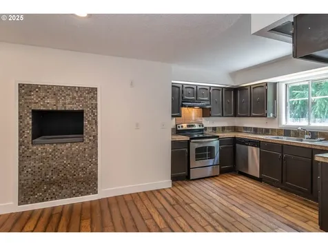 1595 NW Martin Avenue Roseburg OR 97471