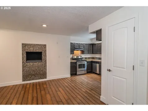 1595 NW Martin Avenue Roseburg OR 97471