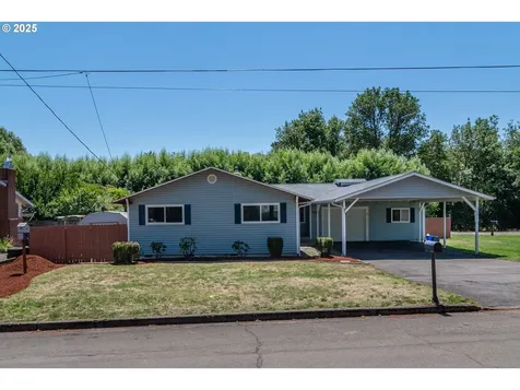 1595 NW Martin Avenue Roseburg OR 97471