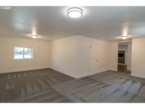 1595 NW Martin Avenue Roseburg OR 97471
