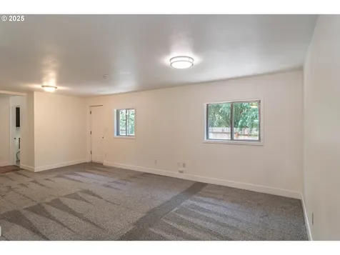 1595 NW Martin Avenue Roseburg OR 97471