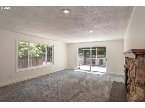 1595 NW Martin Avenue Roseburg OR 97471
