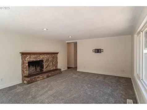 1595 NW Martin Avenue Roseburg OR 97471