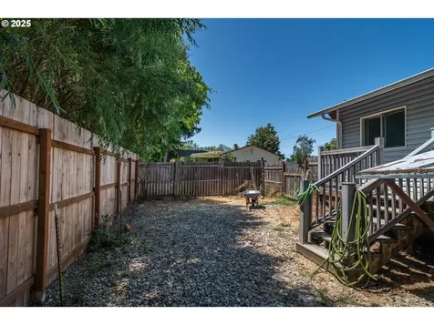 1595 NW Martin Avenue Roseburg OR 97471