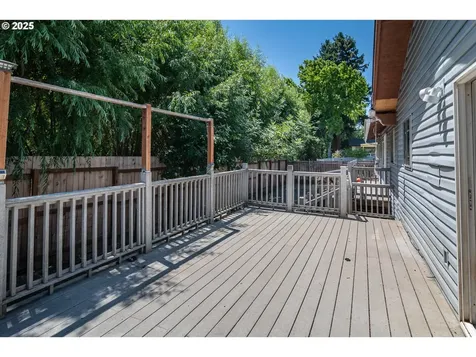1595 NW Martin Avenue Roseburg OR 97471