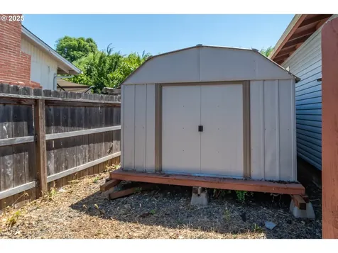 1595 NW Martin Avenue Roseburg OR 97471