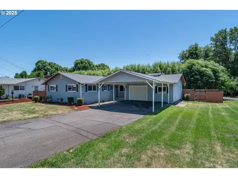 1595 NW Martin Avenue Roseburg OR 97471