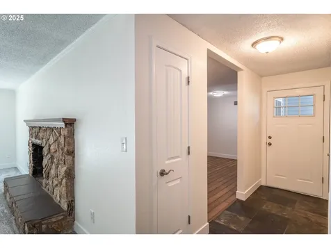 1595 NW Martin Avenue Roseburg OR 97471