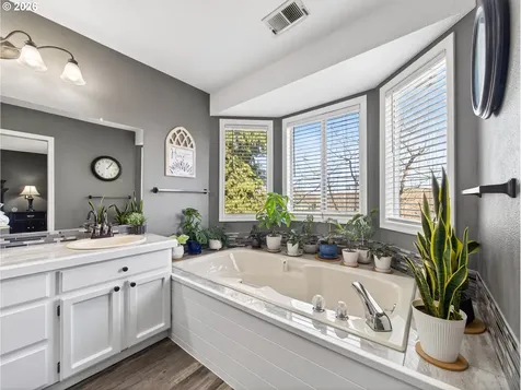 20517 SW 98th Court Tualatin OR 97062