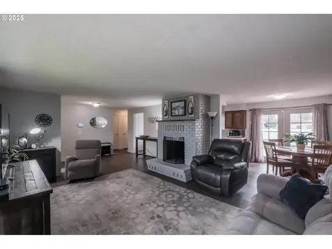 1345 1st Avenue Sweet Home OR 97386
