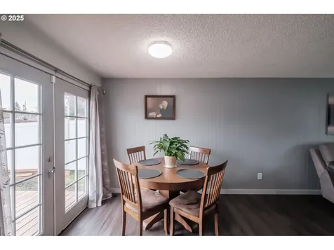 1345 1st Avenue Sweet Home OR 97386