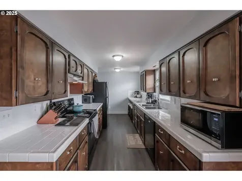1345 1st Avenue Sweet Home OR 97386
