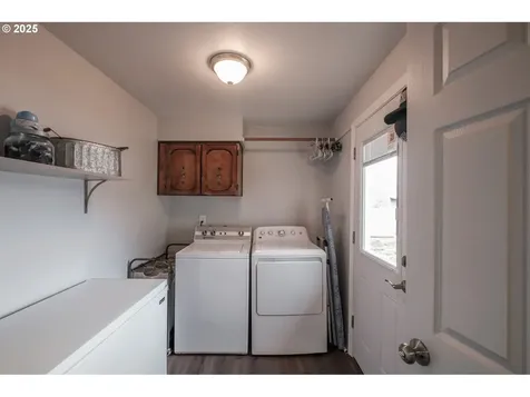 1345 1st Avenue Sweet Home OR 97386