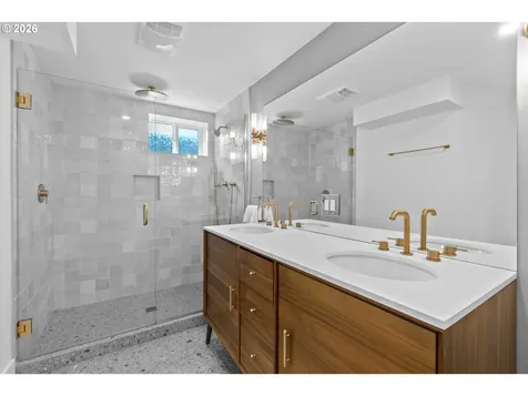 9233 SE Harney Court Portland OR 97266