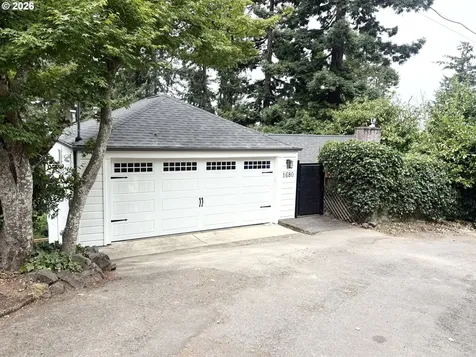 1680 Westover Drive Eugene OR 97403