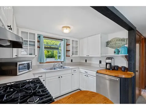 2709 SW Dune Avenue Lincoln City OR 97367