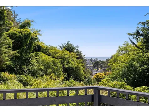 2709 SW Dune Avenue Lincoln City OR 97367