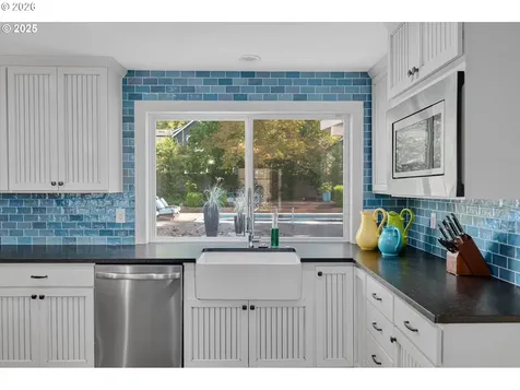 8444 SW 58th Avenue Portland OR 97219
