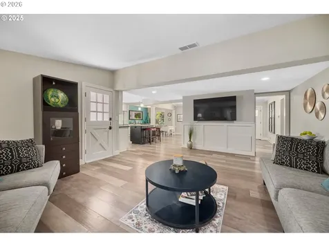 8444 SW 58th Avenue Portland OR 97219