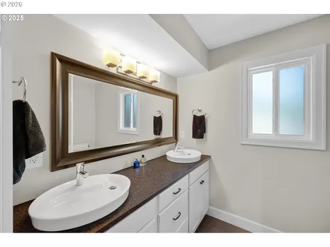 8444 SW 58th Avenue Portland OR 97219