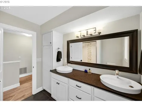 8444 SW 58th Avenue Portland OR 97219