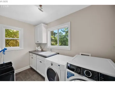 8444 SW 58th Avenue Portland OR 97219