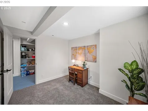 8444 SW 58th Avenue Portland OR 97219