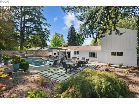 8444 SW 58th Avenue Portland OR 97219