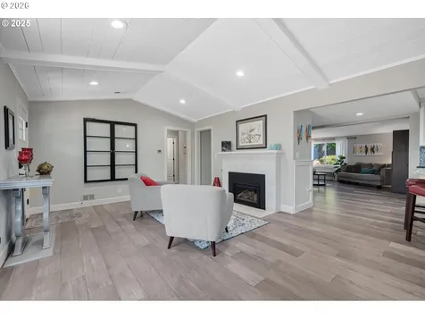 8444 SW 58th Avenue Portland OR 97219