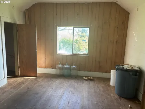 83354 N Pacific Highway Creswell OR 97426