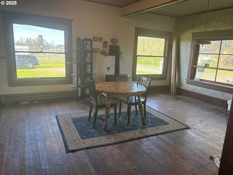 83354 N Pacific Highway Creswell OR 97426