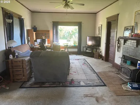 83354 N Pacific Highway Creswell OR 97426