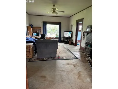 83354 N Pacific Highway Creswell OR 97426
