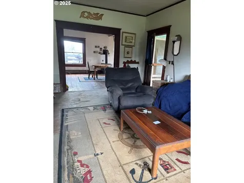 83354 N Pacific Highway Creswell OR 97426