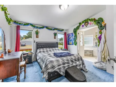 620 N Bay Street Waldport OR 97394