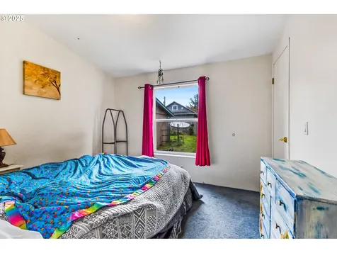 620 N Bay Street Waldport OR 97394