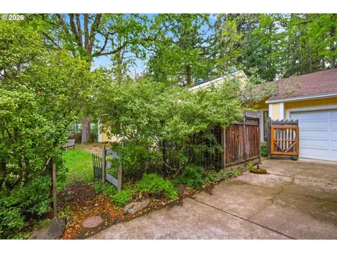 2983 Timberline Drive Eugene OR 97405