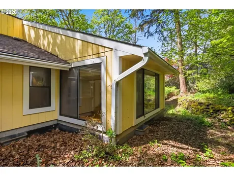 2983 Timberline Drive Eugene OR 97405