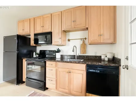8609 SE Flavel Street Portland OR 97266