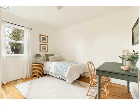 8609 SE Flavel Street Portland OR 97266