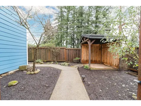 8609 SE Flavel Street Portland OR 97266