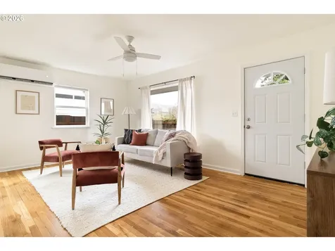 8609 SE Flavel Street Portland OR 97266