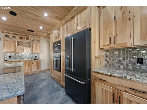 818 E Sierra Vista Drive Newberg OR 97132