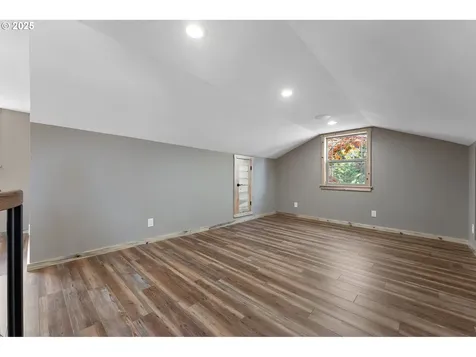 818 E Sierra Vista Drive Newberg OR 97132