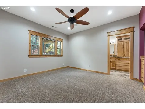 818 E Sierra Vista Drive Newberg OR 97132