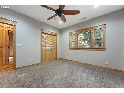 818 E Sierra Vista Drive Newberg OR 97132